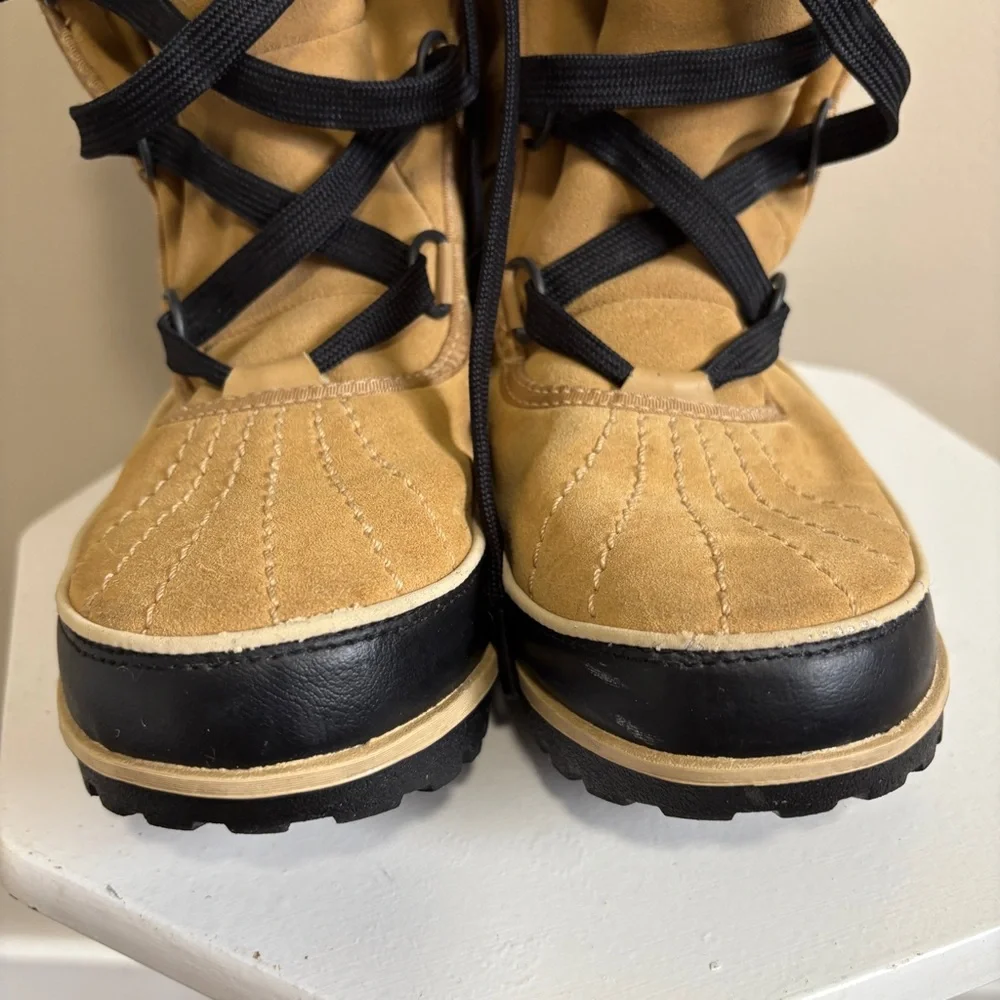 Sorel Tan and Black Fur-Lined Winter Boots - Picture 4 of 10